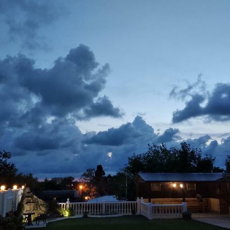 Guest House Liel ซุคุม ภายนอก รูปภาพ